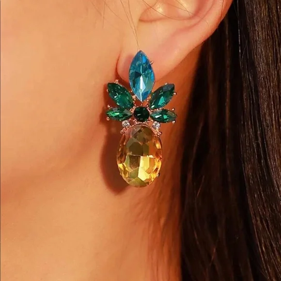 🍍Gorgeous Crystal Jewel Summer Pineapple CUTE gold statement earrings studs 🍍 - Picture 4 of 5